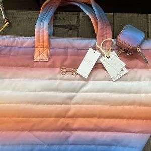 Jessica Simpson Audrey tote. Ombré dessert sand.
